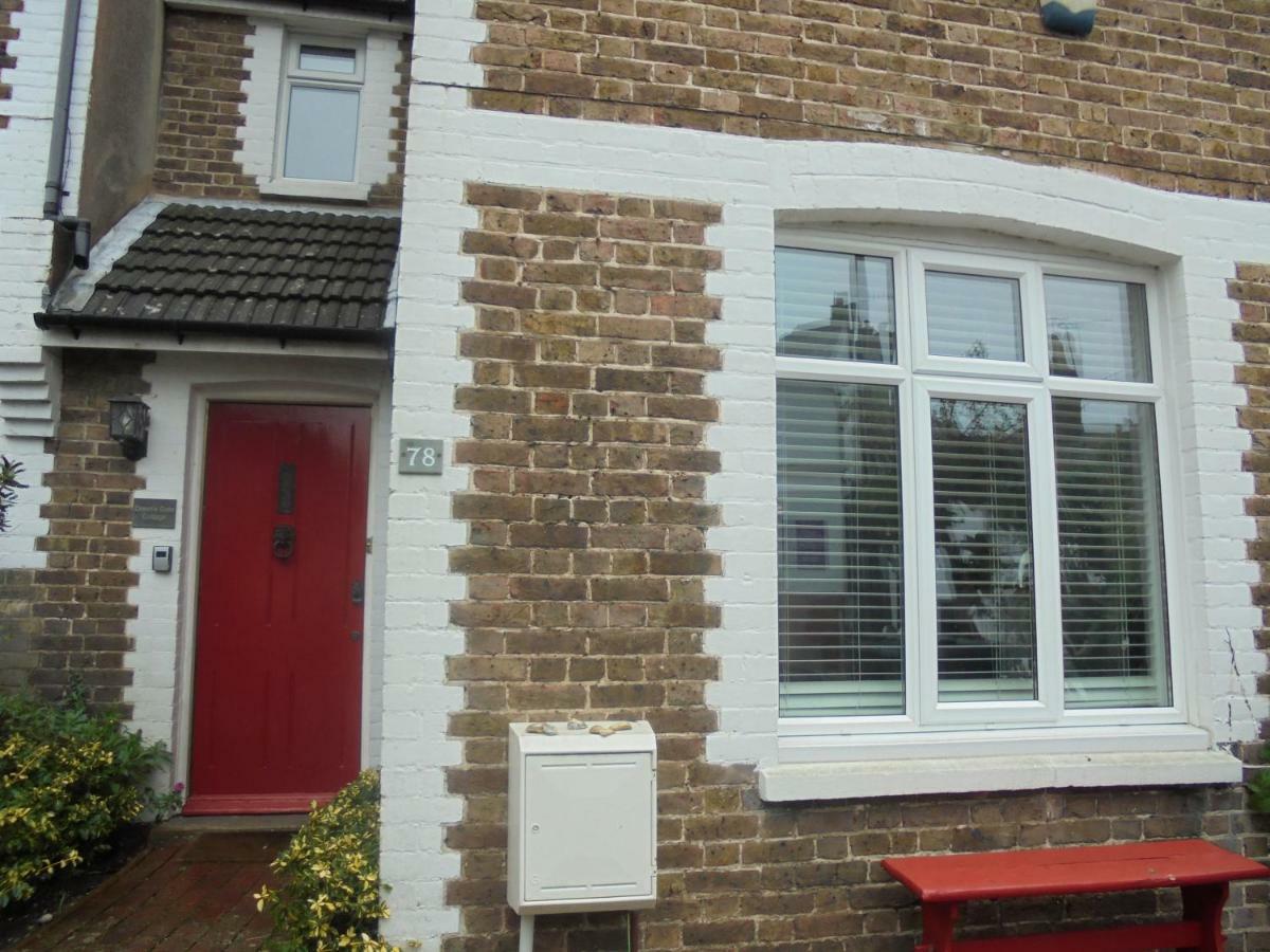 Downs Gate Cottage Eastbourne Eksteriør bilde